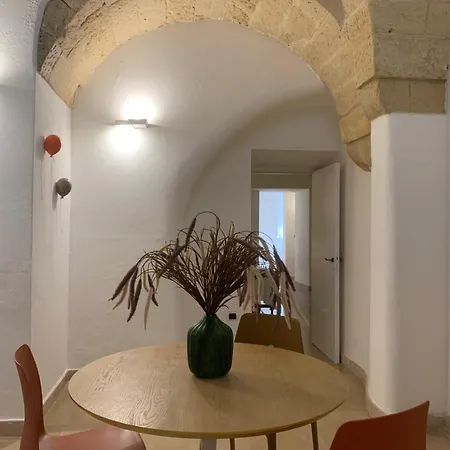 Saraceni - Centro Storico Apartment *